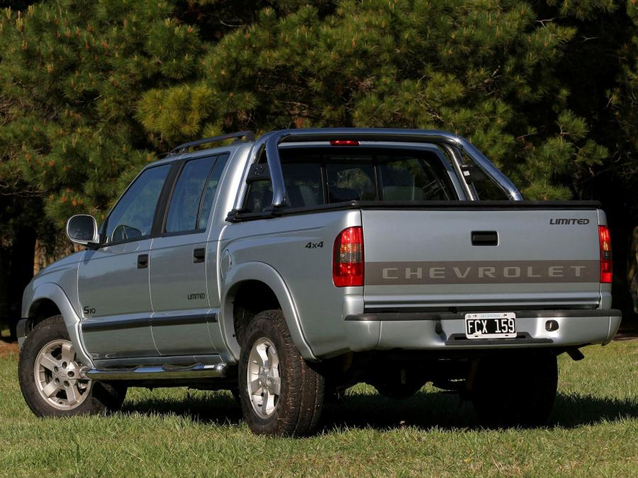  Chevrolet S-10 Crew Cab 2005 года  (BR) (фото 8 из 14)